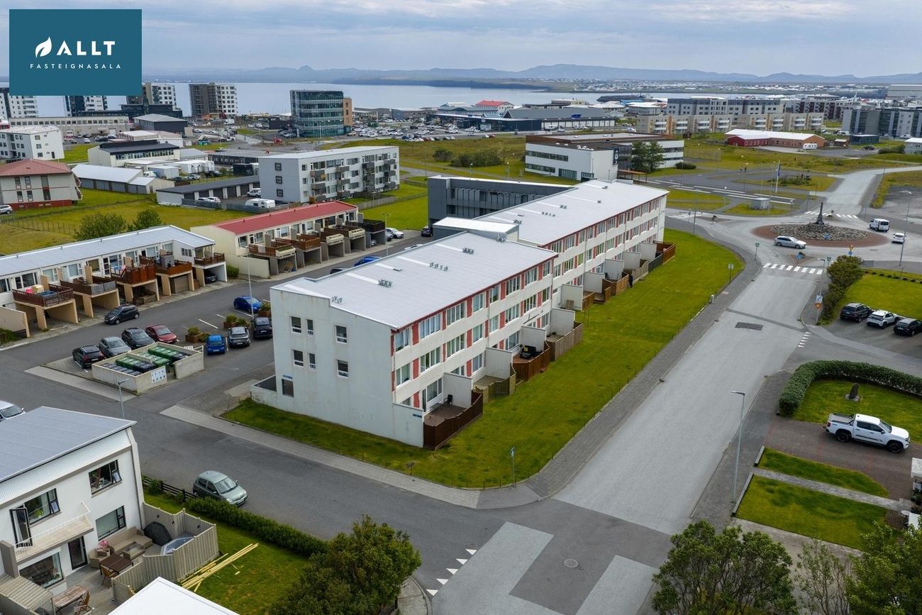 Mávabraut 9, 230 Reykjanesbær