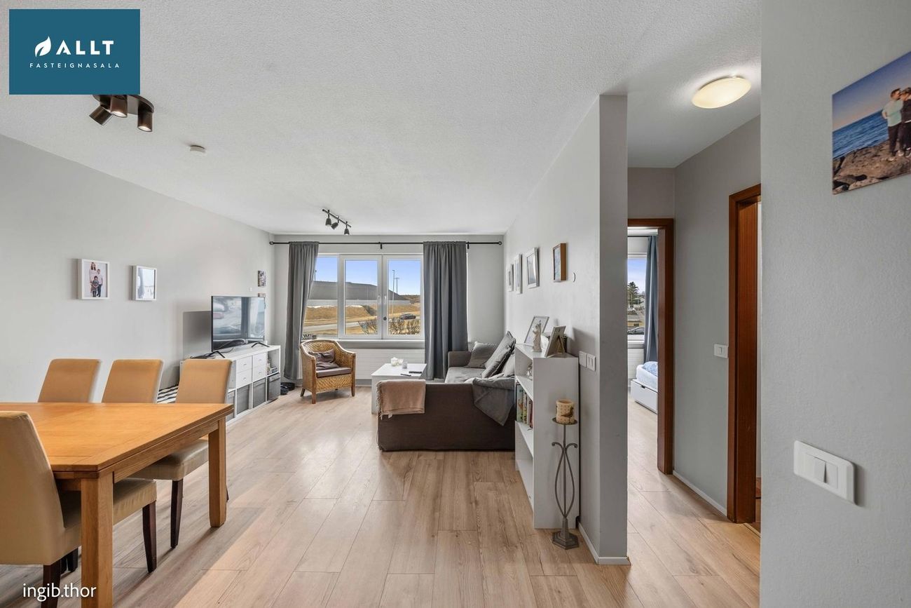 Mávabraut 9, 230 Reykjanesbær