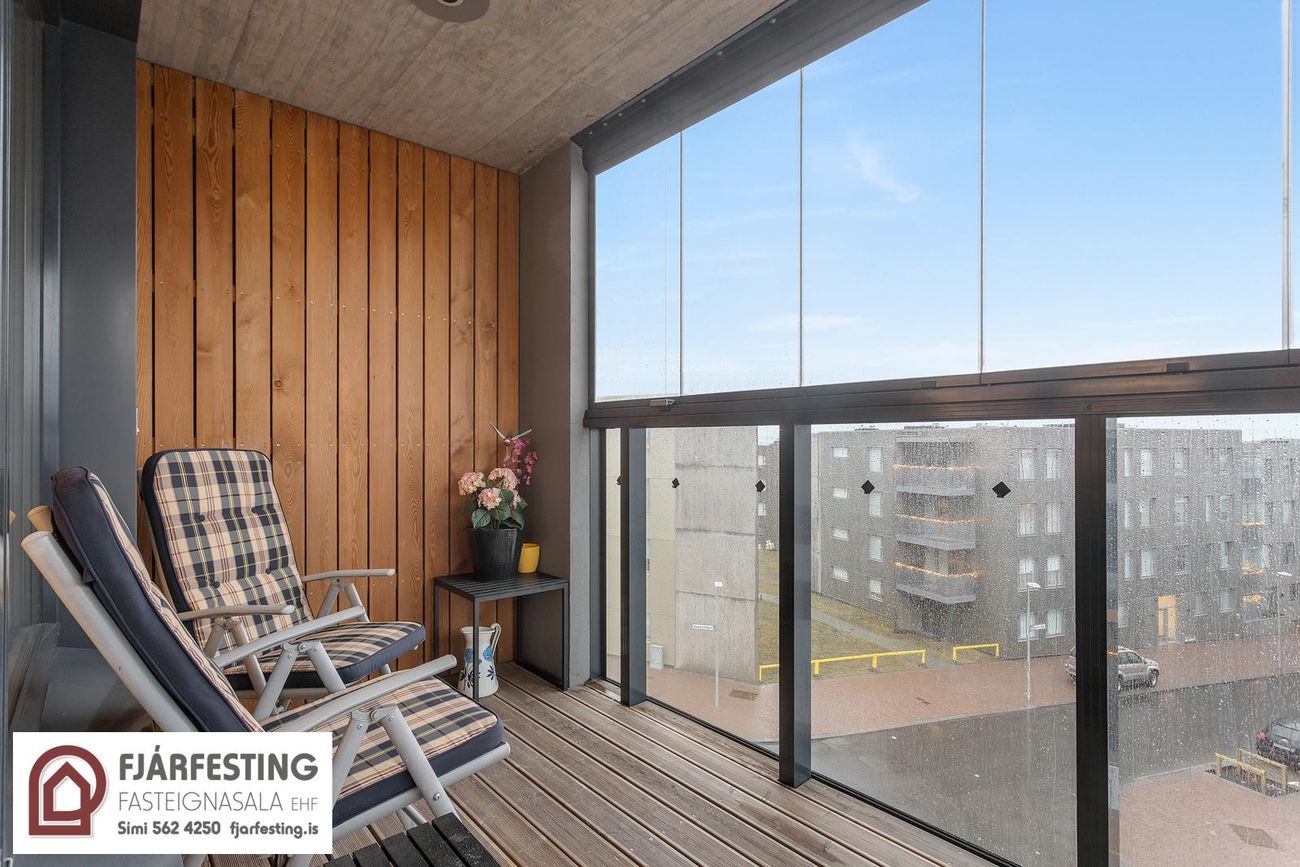 Dugguvogur 8, 104 Reykjavík