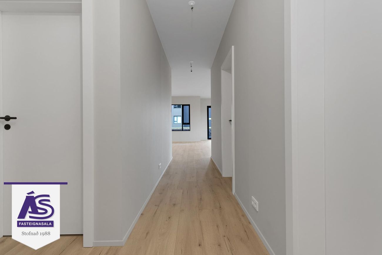 Lautargata 5 - 0102, 210 Garðabær