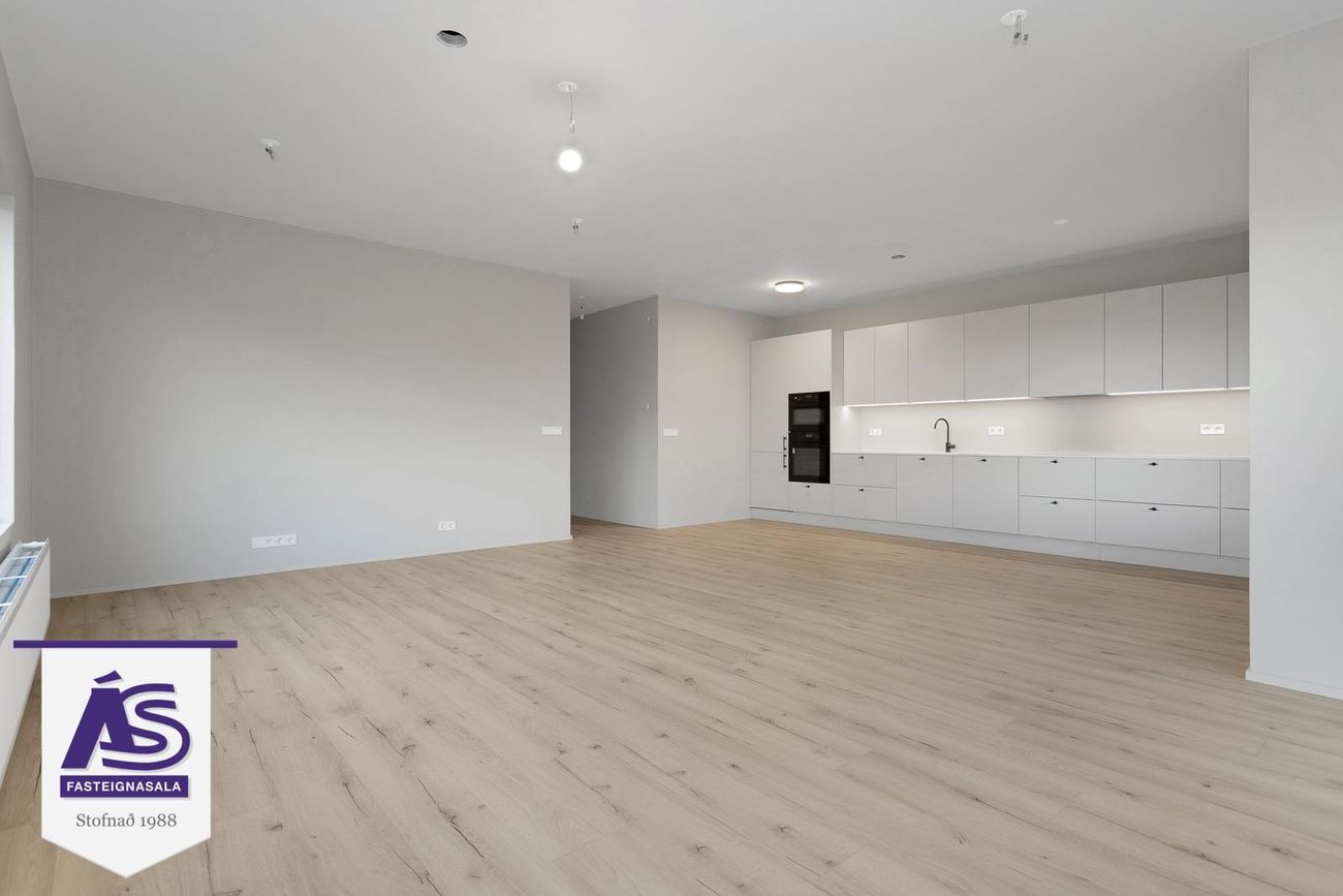 Lautargata 5 - 0102, 210 Garðabær