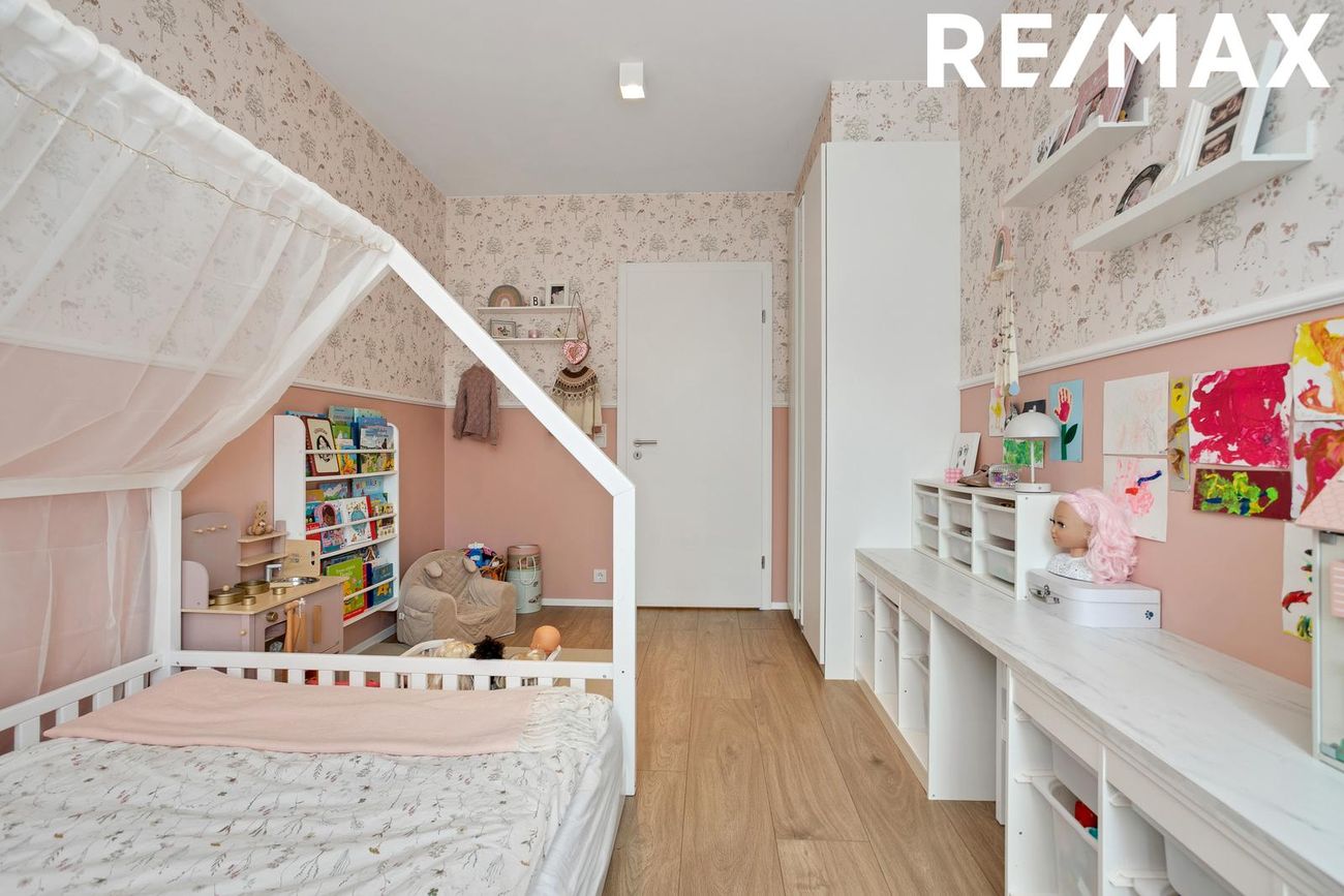 Smyrilshlíð 14, 102 Reykjavík