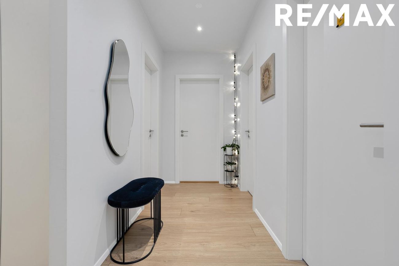 Smyrilshlíð 14, 102 Reykjavík