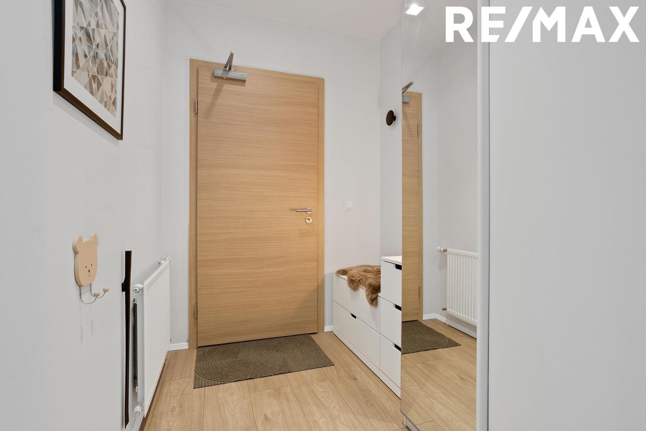 Smyrilshlíð 14, 102 Reykjavík