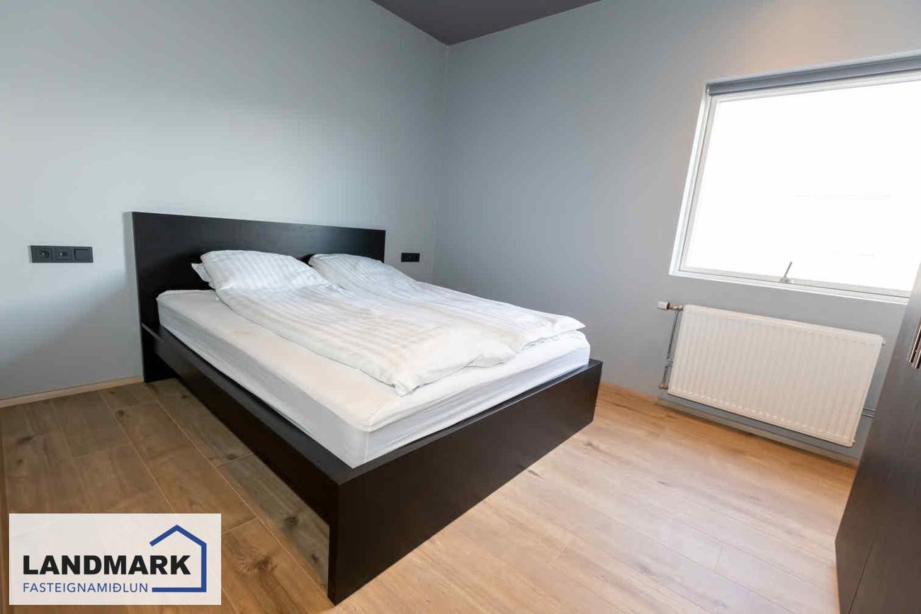 Tryggvabraut 24, 600 Akureyri