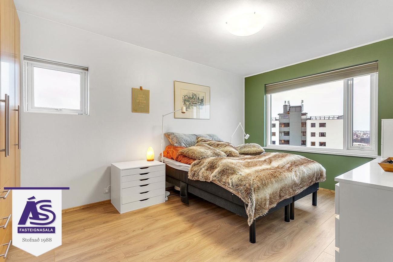 Sólheimar 23, 104 Reykjavík