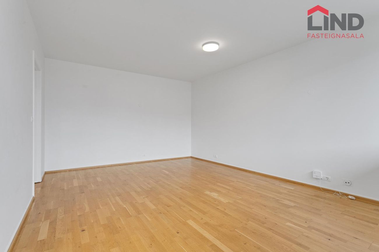 Kaplaskjólsvegur 55 - 0202, 107 Reykjavík