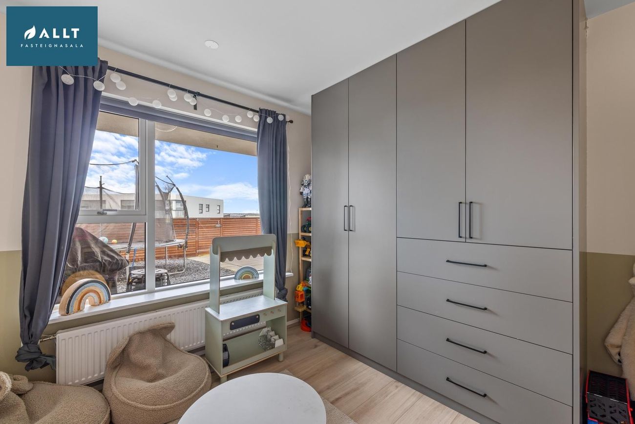 Dalsbraut 22, 260 Reykjanesbær