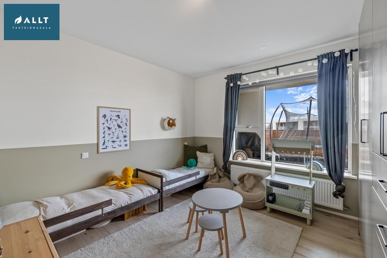 Dalsbraut 22, 260 Reykjanesbær