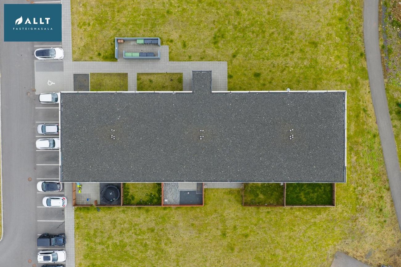 Dalsbraut 22, 260 Reykjanesbær