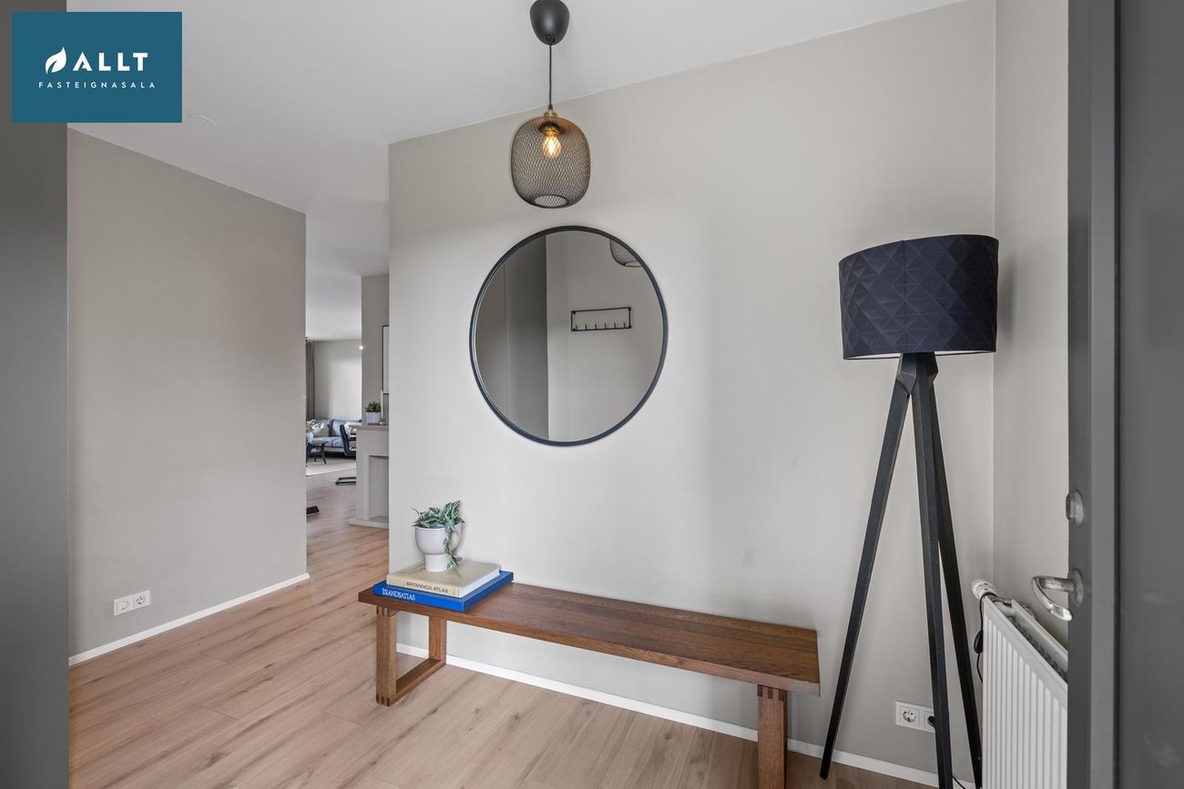 Dalsbraut 22, 260 Reykjanesbær