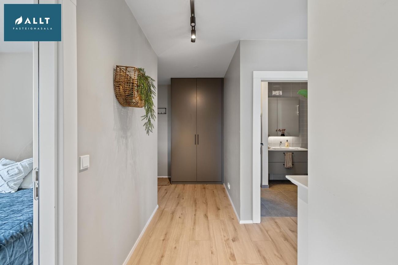 Dalsbraut 22, 260 Reykjanesbær