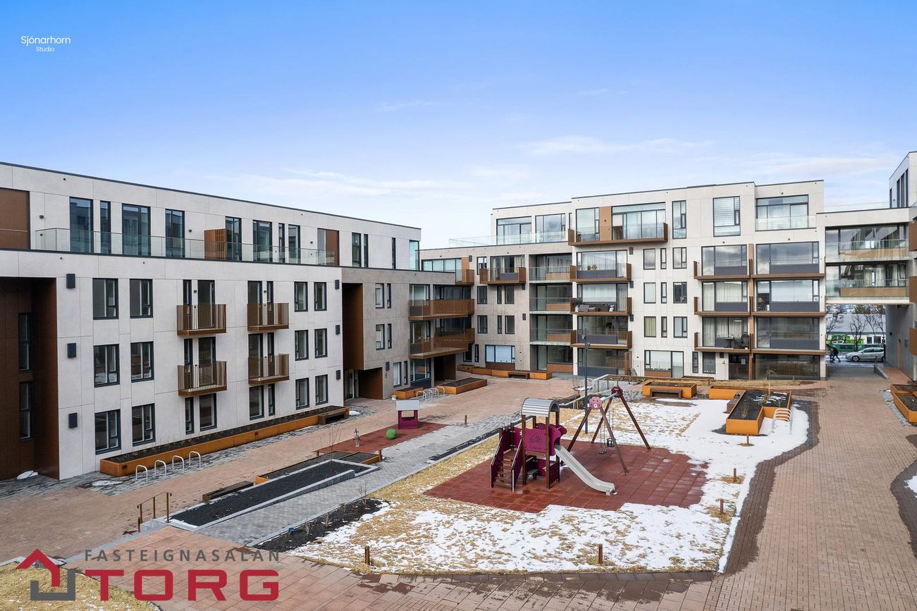 Skólatröð 8, 200 Kópavogur