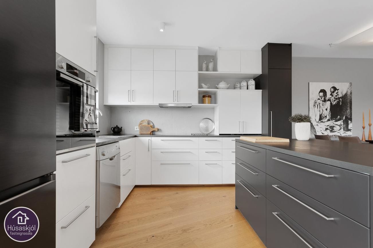 Mánatún 2, 105 Reykjavík