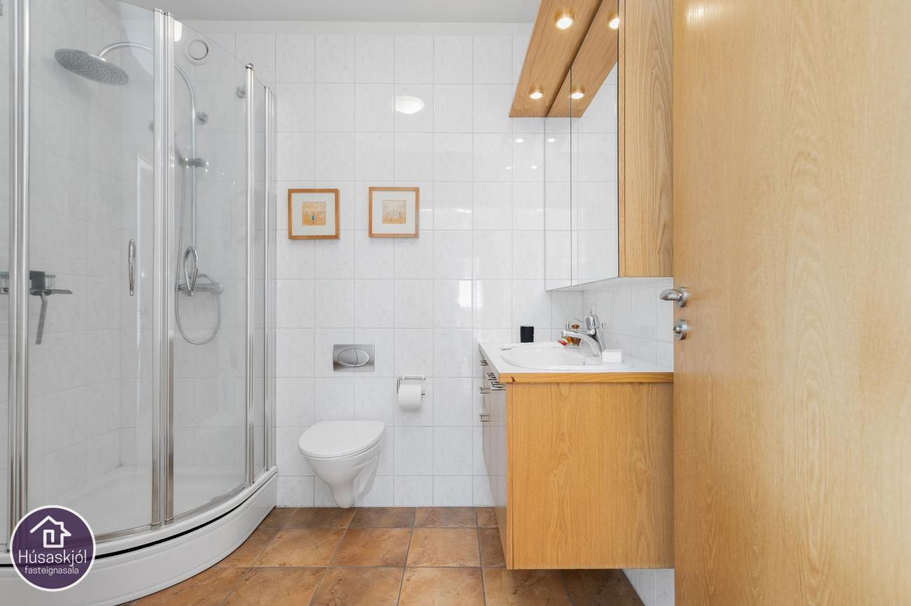 Mánatún 2, 105 Reykjavík