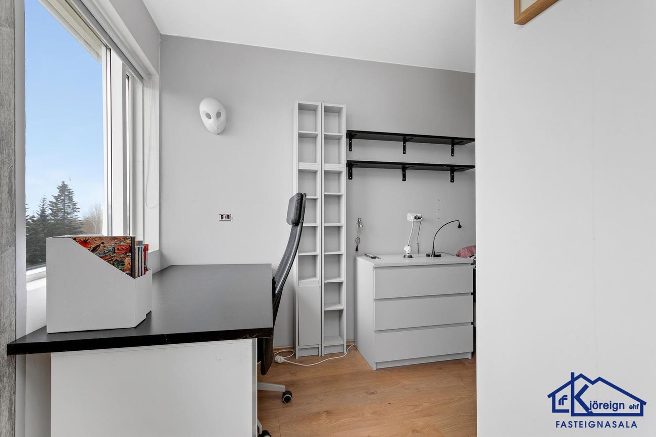 Rofabær 31, 110 Reykjavík