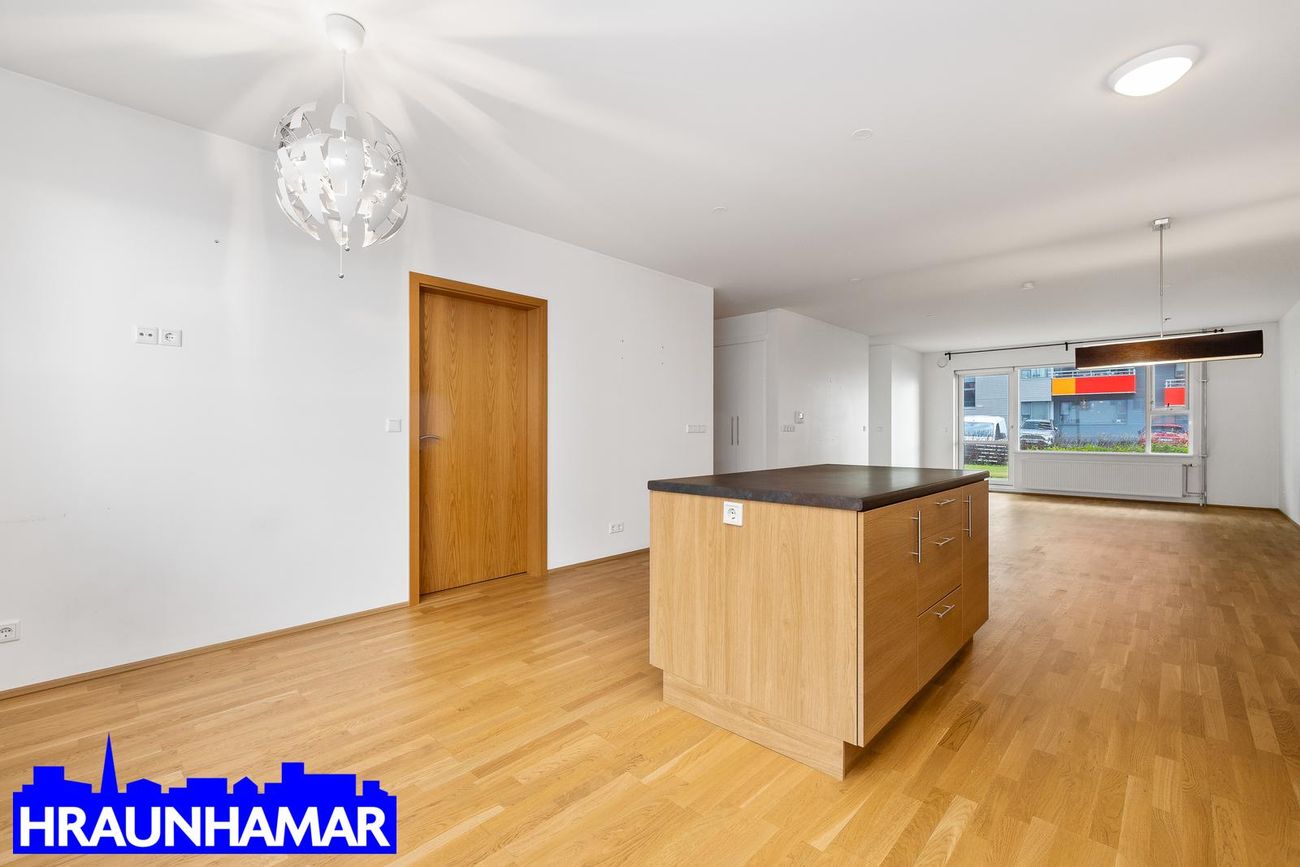 Skipalón 12 - 0104, 220 Hafnarfjörður