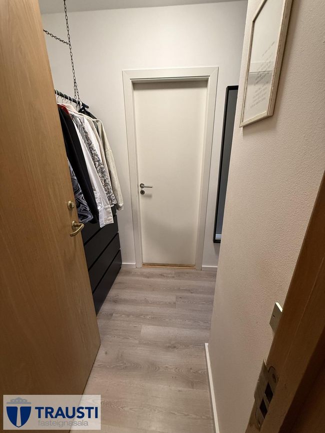 Snæland 8 - 0001, 108 Reykjavík
