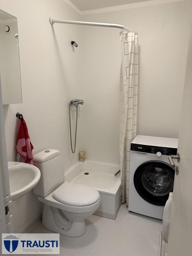 Snæland 8 - 0001, 108 Reykjavík