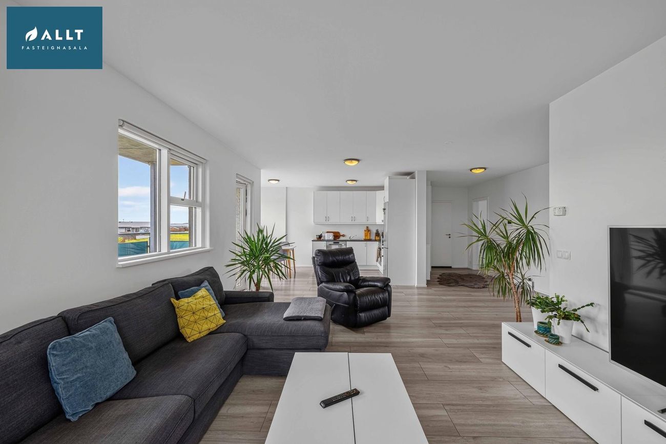 Tjarnabraut 14 - 0208, 260 Reykjanesbær