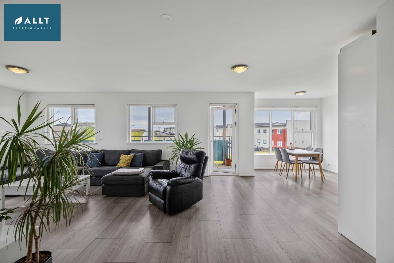 Tjarnabraut 14 - 0208, 260 Reykjanesbær