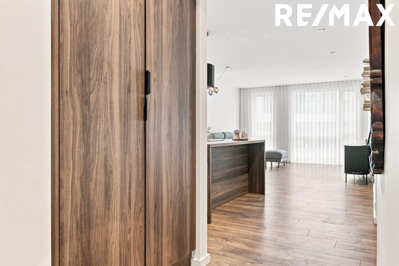 Grensásvegur 1B, 108 Reykjavík