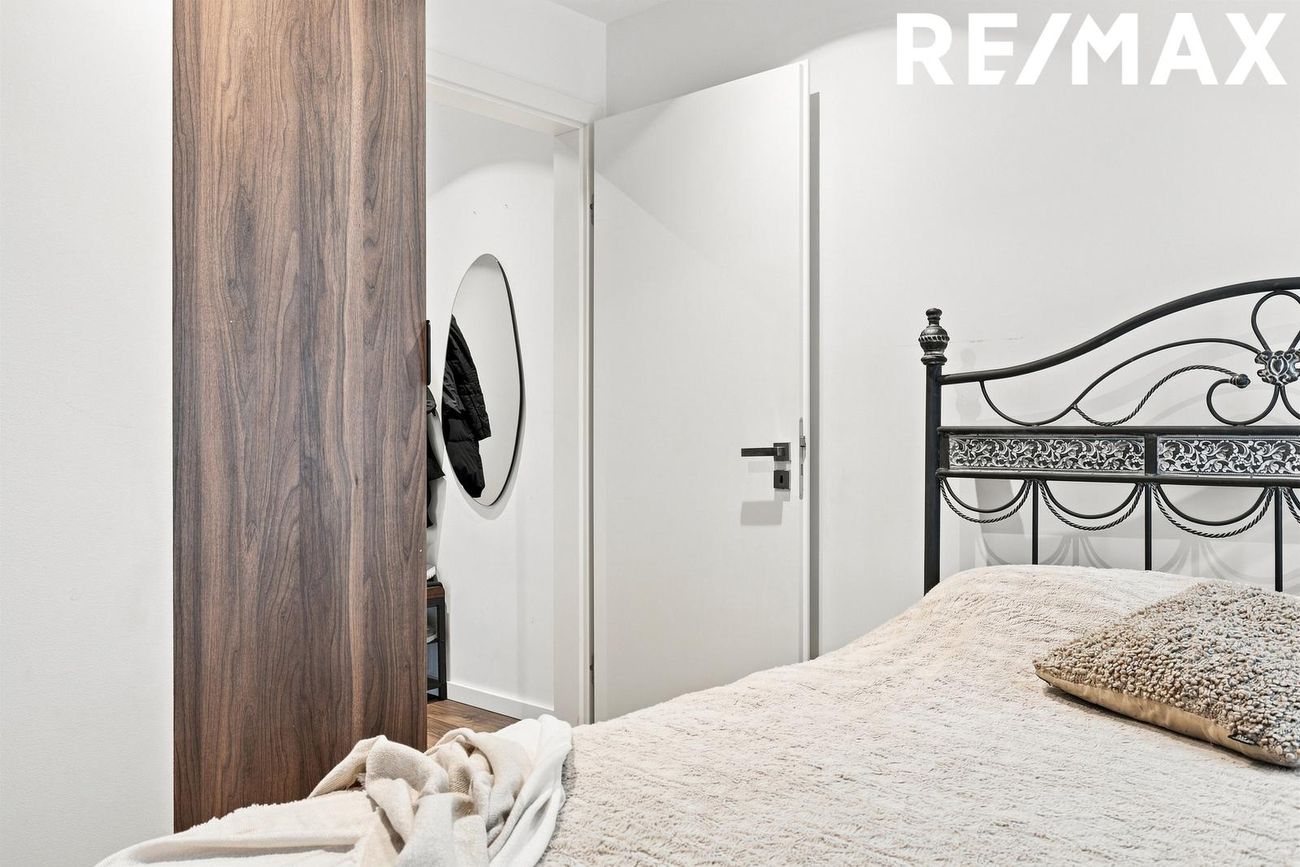 Grensásvegur 1B, 108 Reykjavík