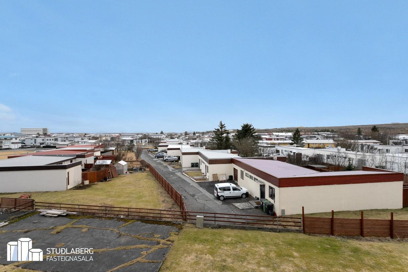 Hjallavegur 3, 260 Reykjanesbær