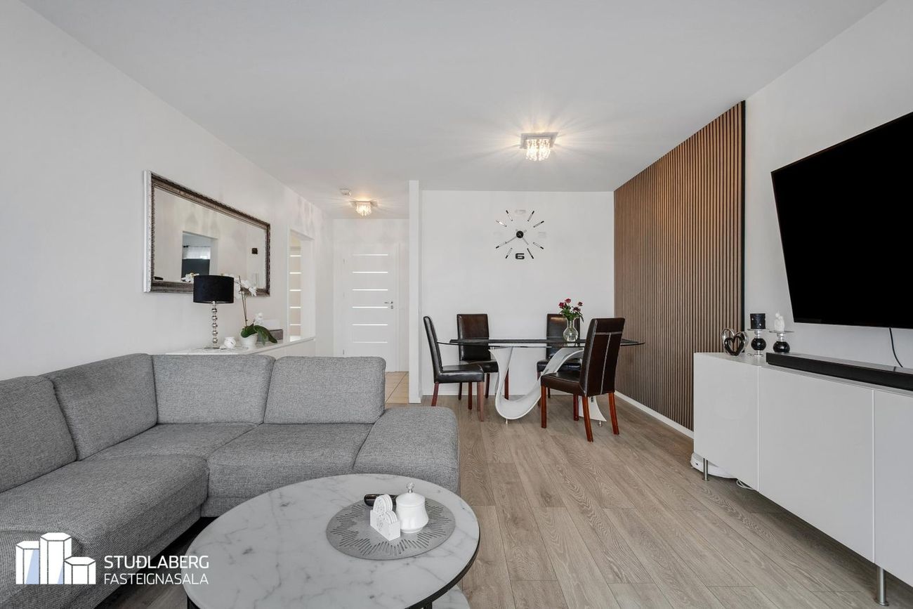 Hjallavegur 3, 260 Reykjanesbær