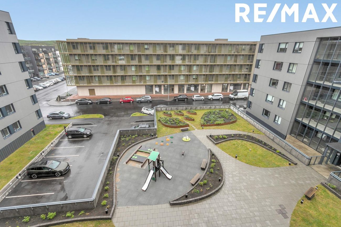 Áshamar 8, 221 Hafnarfjörður