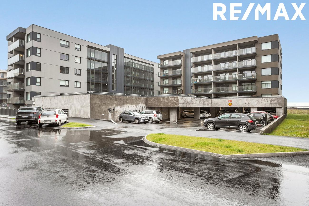 Áshamar 8, 221 Hafnarfjörður