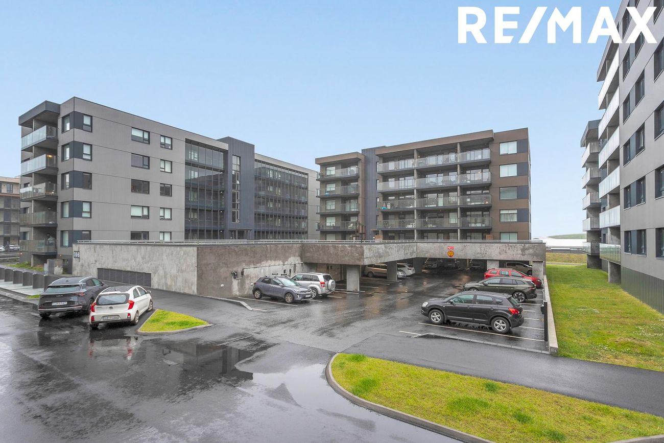 Áshamar 8, 221 Hafnarfjörður