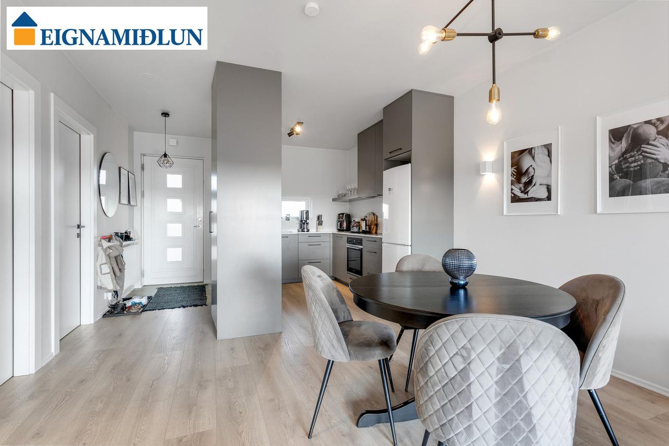 Dalsbraut 22, 260 Reykjanesbær