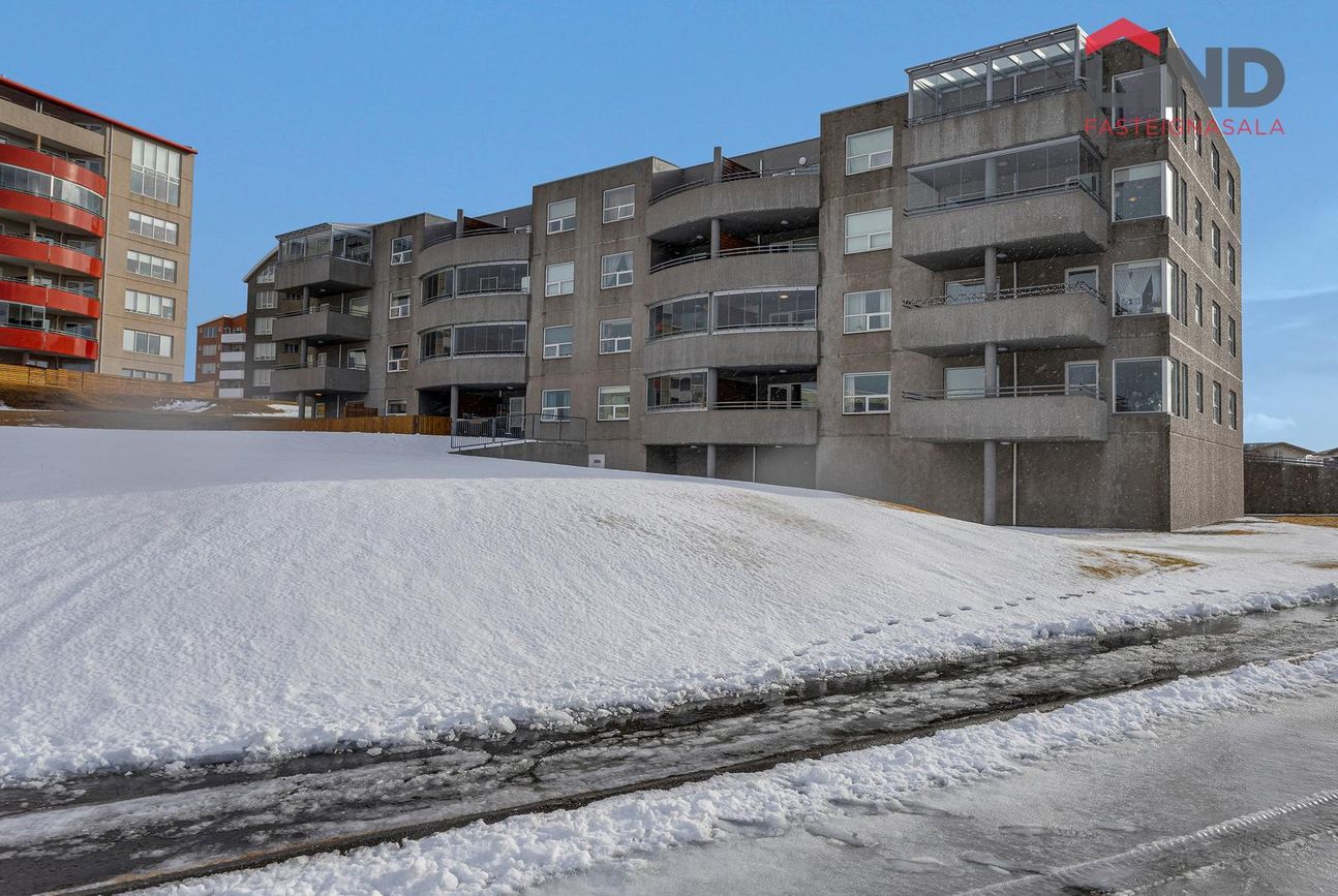 Lómasalir 16, 201 Kópavogur