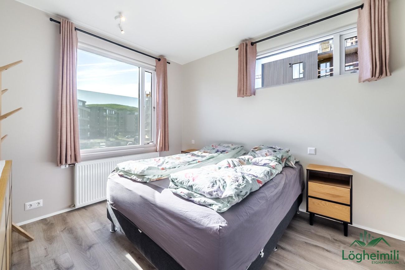Hringhamar 7, 221 Hafnarfjörður
