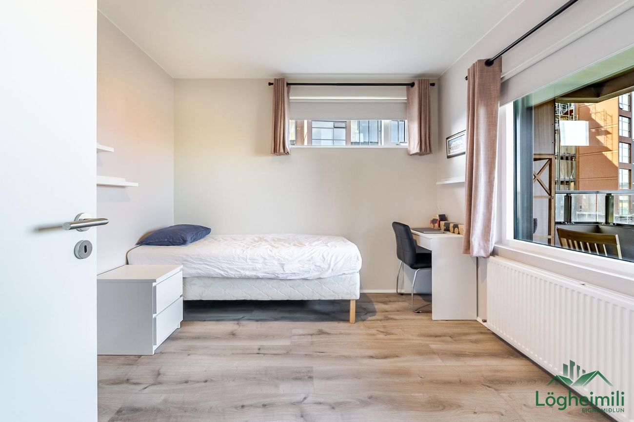 Hringhamar 7, 221 Hafnarfjörður