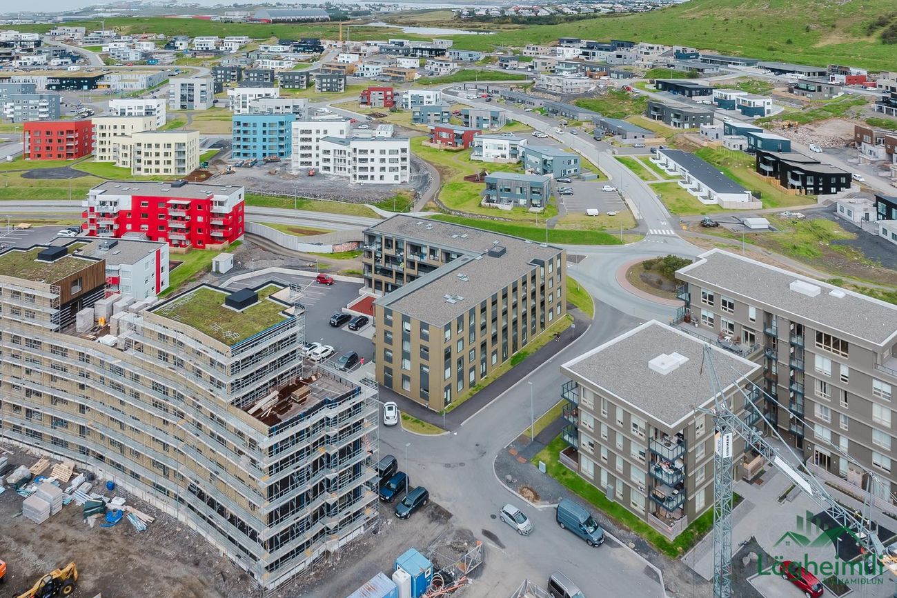 Hringhamar 7, 221 Hafnarfjörður