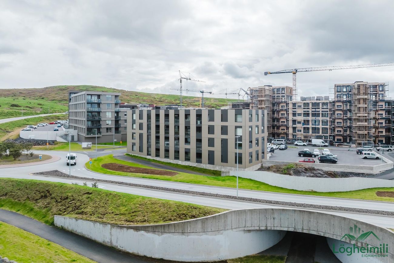 Hringhamar 7, 221 Hafnarfjörður