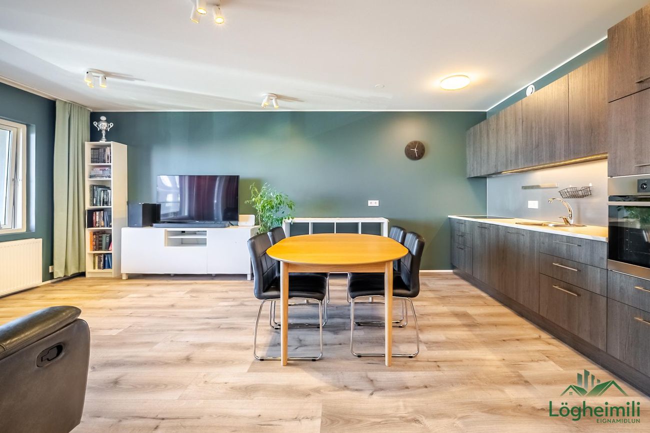 Hringhamar 7, 221 Hafnarfjörður