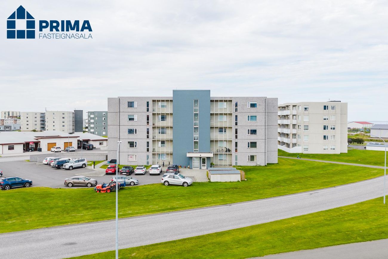Holtsflöt 4, 300 Akranes