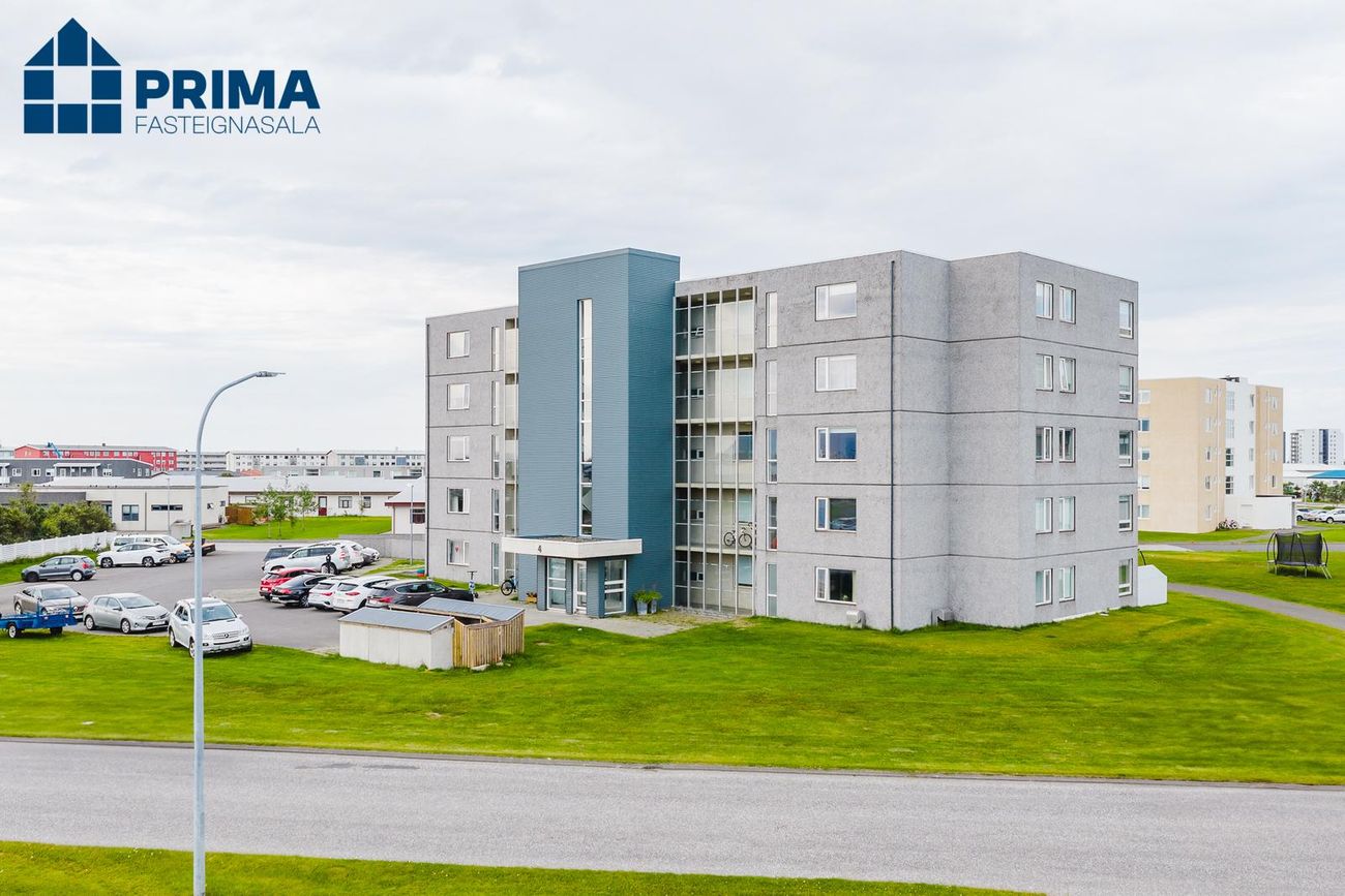 Holtsflöt 4, 300 Akranes