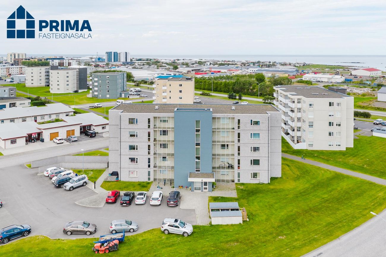 Holtsflöt 4, 300 Akranes