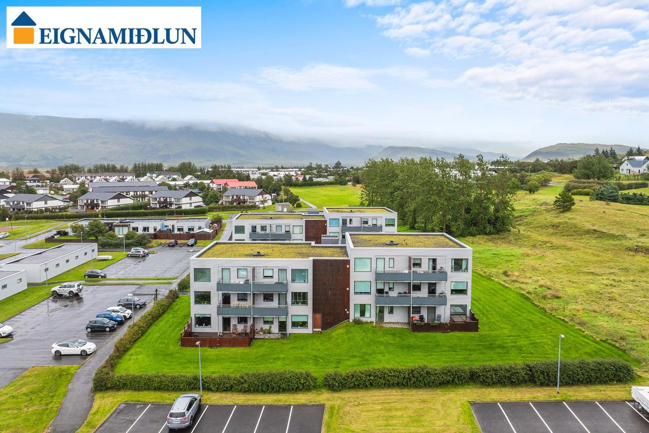 Klapparhlíð 30, 270 Mosfellsbær