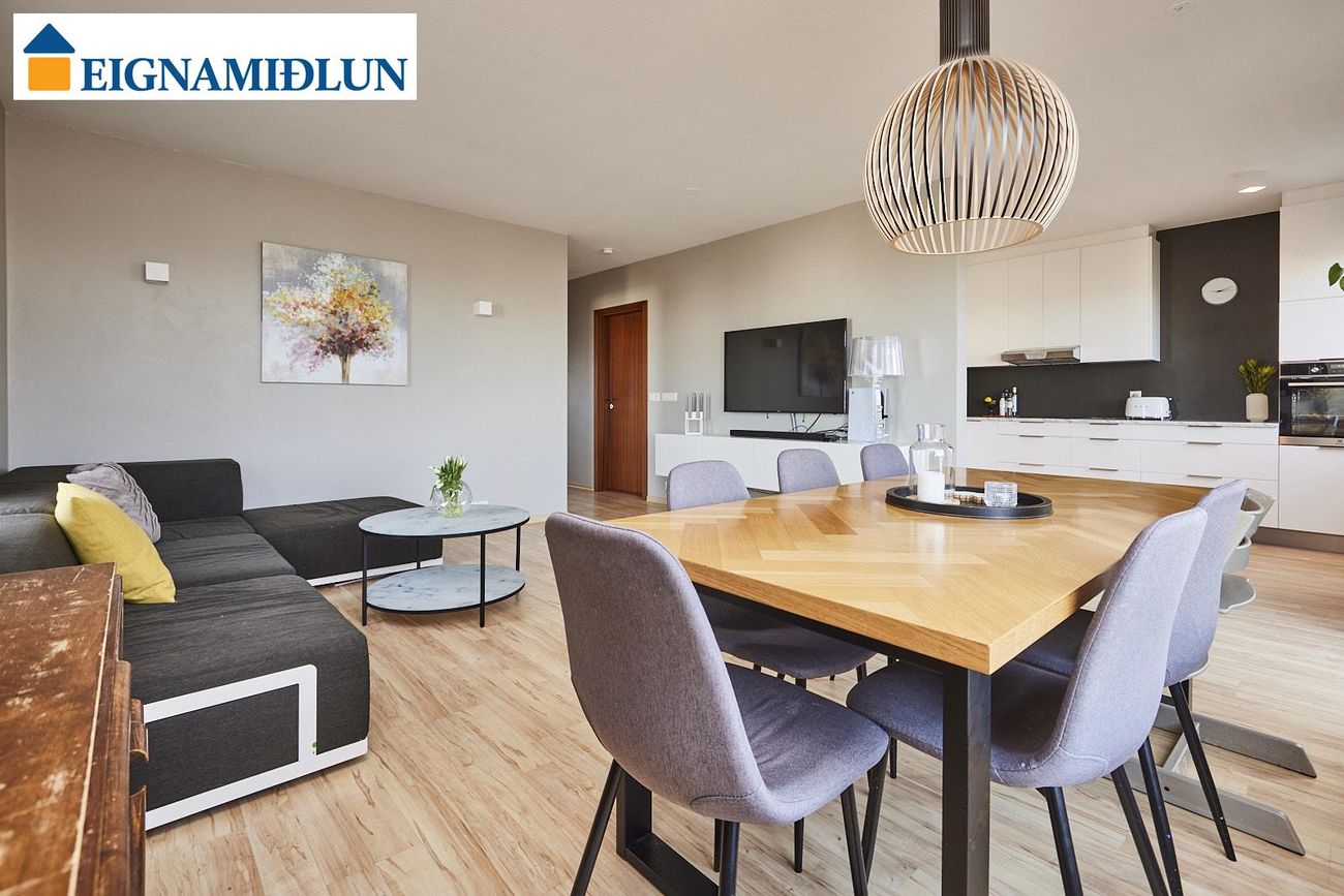 Klapparhlíð 30, 270 Mosfellsbær