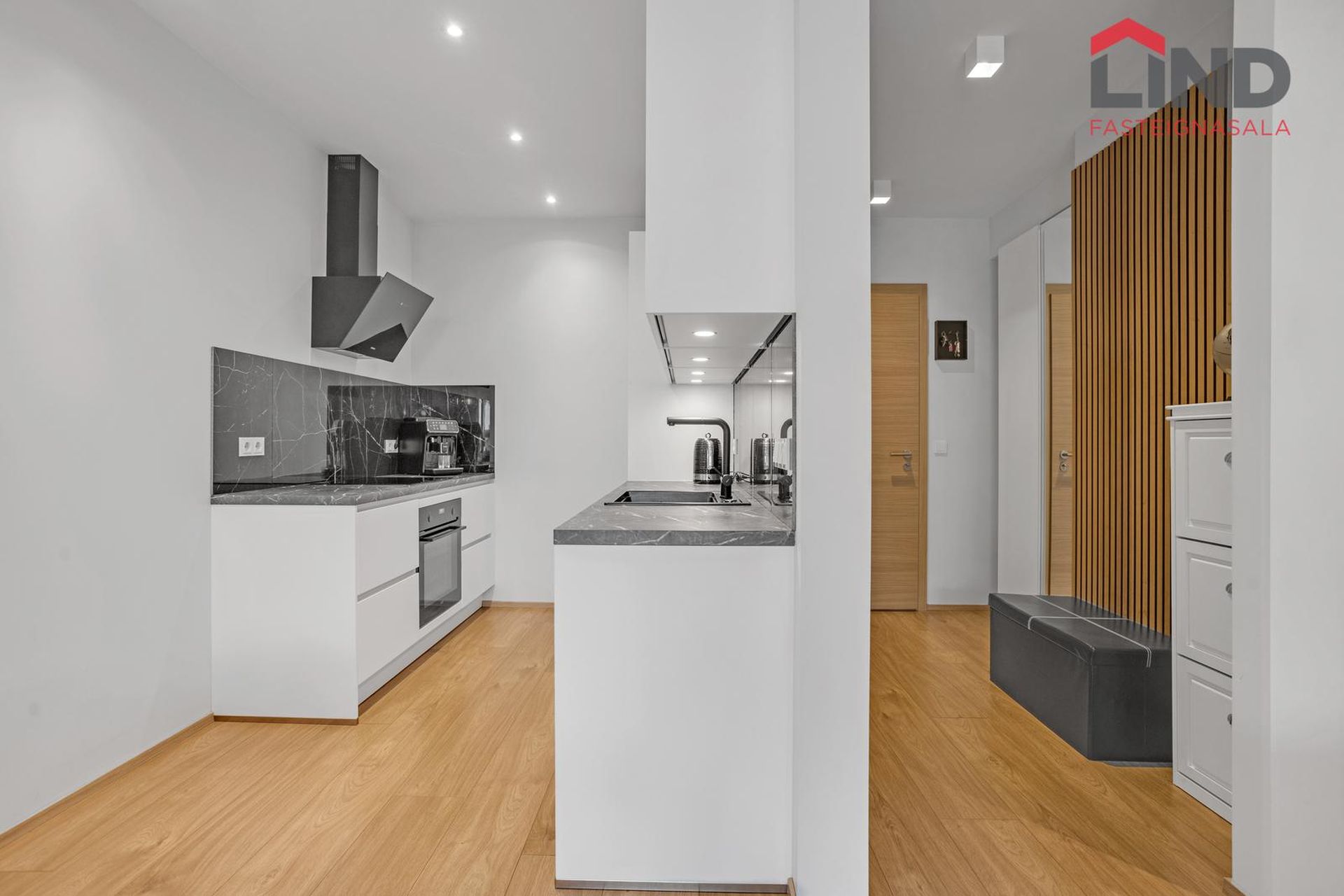 Smyrilshlíð 16, 102 Reykjavík