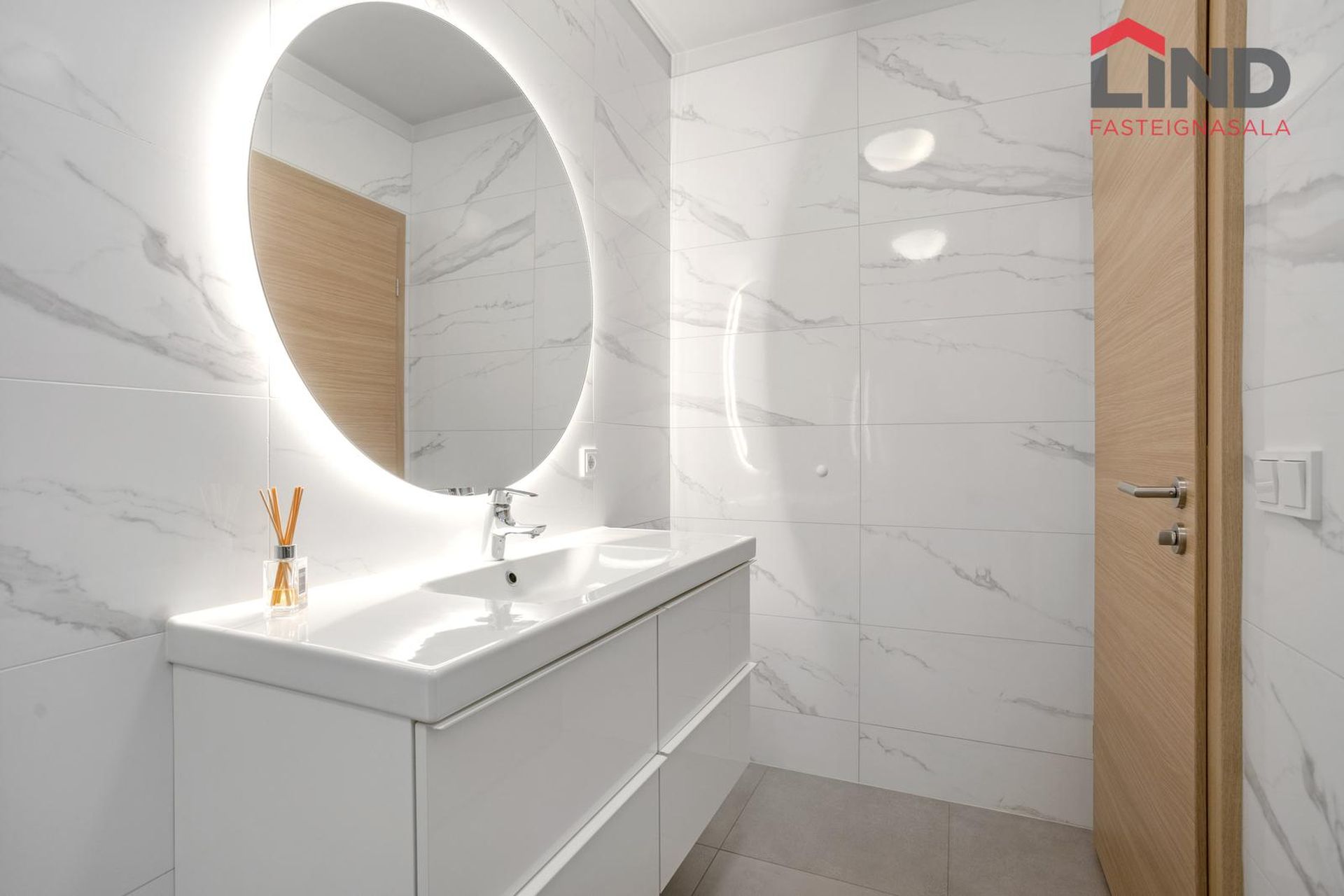 Smyrilshlíð 16, 102 Reykjavík