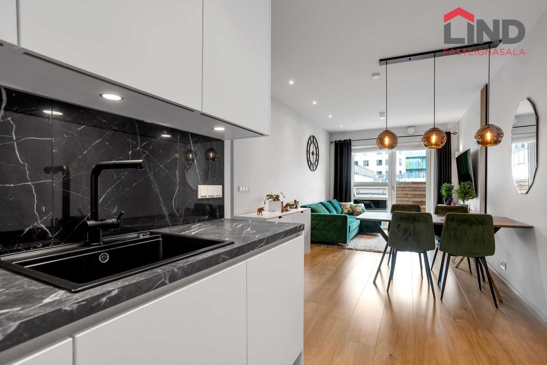 Smyrilshlíð 16, 102 Reykjavík