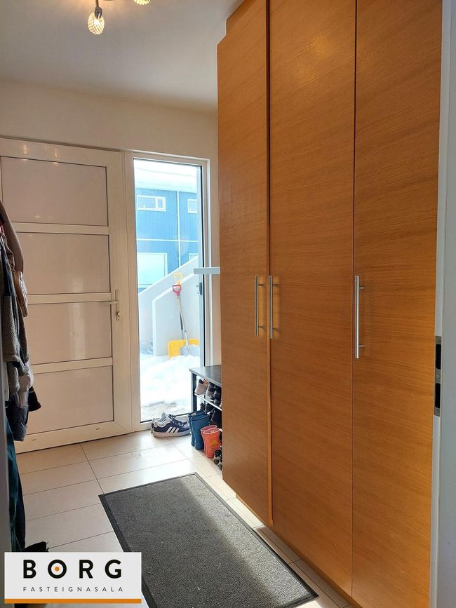 Skógarhlíð 12 - 0101, 604 Akureyri