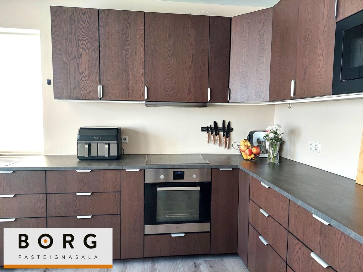 Skógarhlíð 12 - 0101, 604 Akureyri