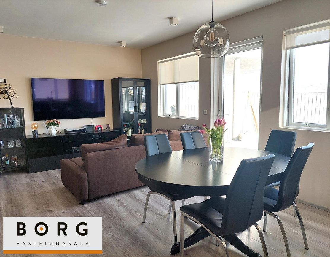 Skógarhlíð 12 - 0101, 604 Akureyri